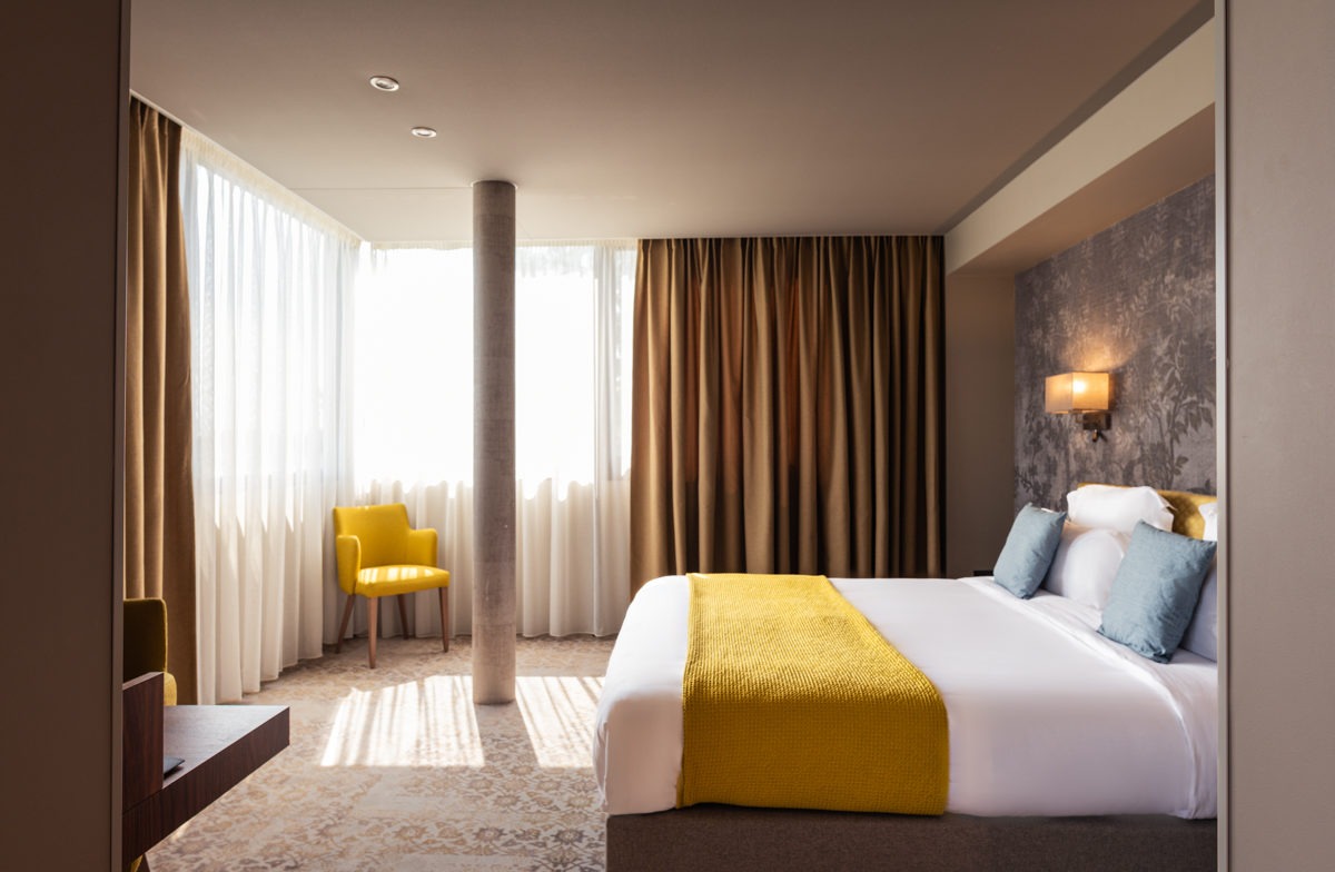 Rooms and Suites
